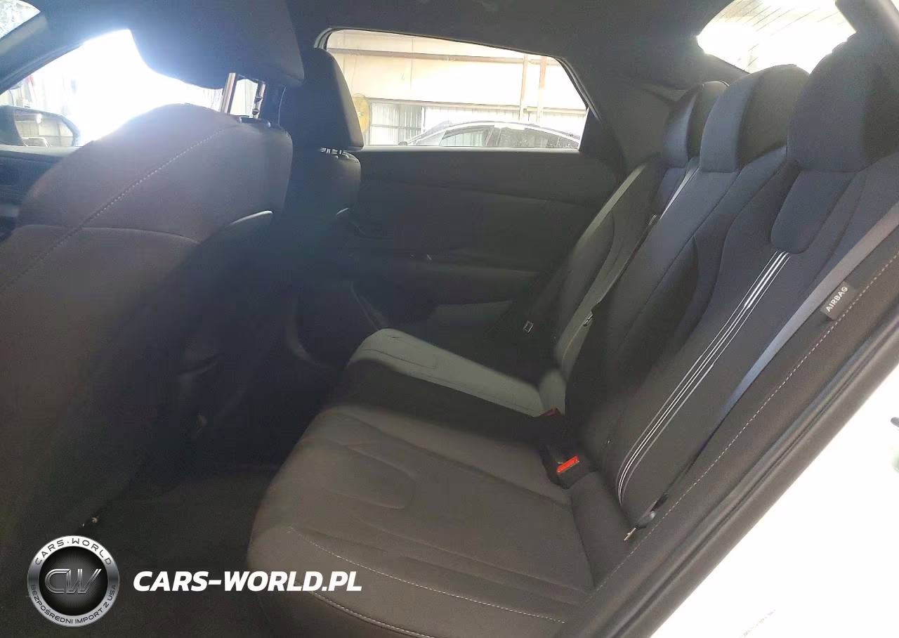 2026 Hyundai Elantra Sel Sport VIN:KMHLM4DG3TU258814 - 10
