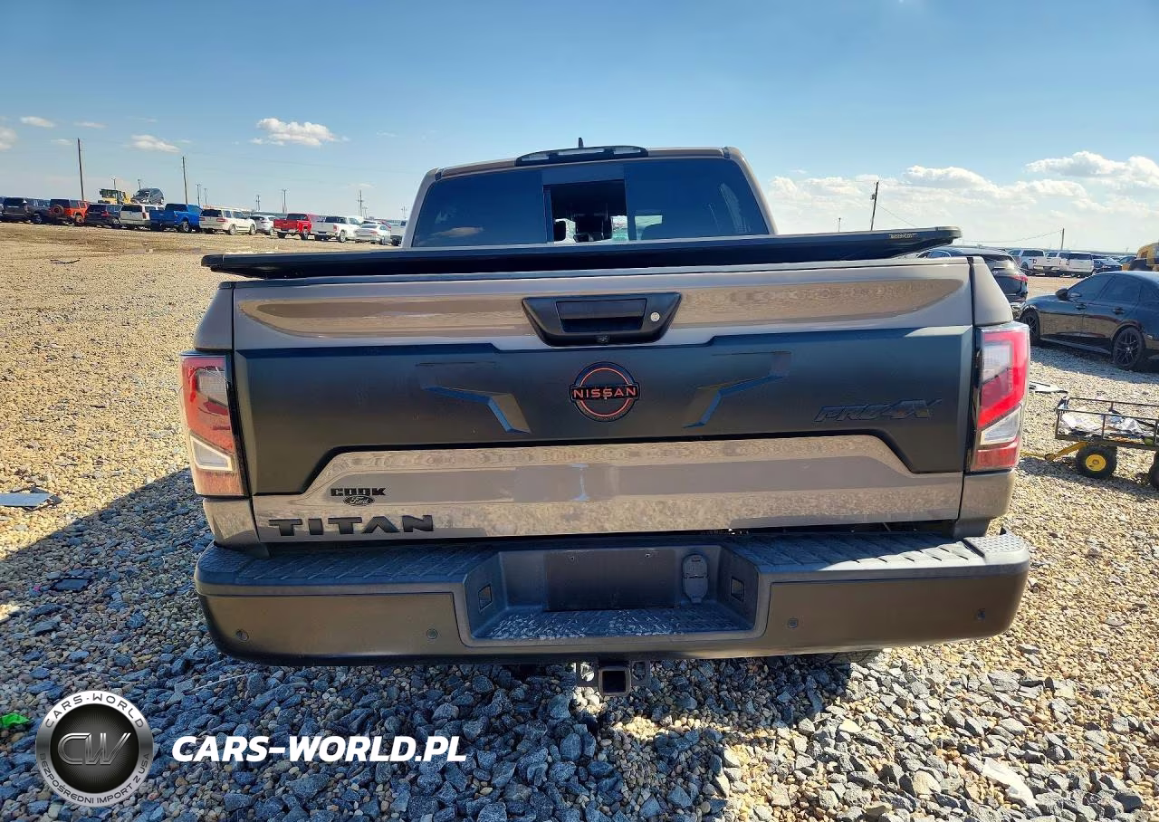 2023 Nissan Titan Pro-4X VIN:1N6AA1ED5PN106800 - 6