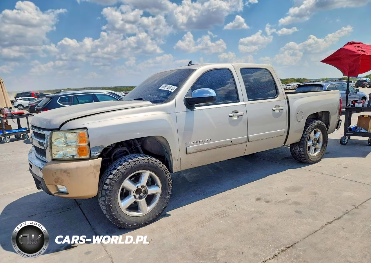 2007 Chevrolet Silverado K1500 Crew Cab – zdjęcie 1 z 12