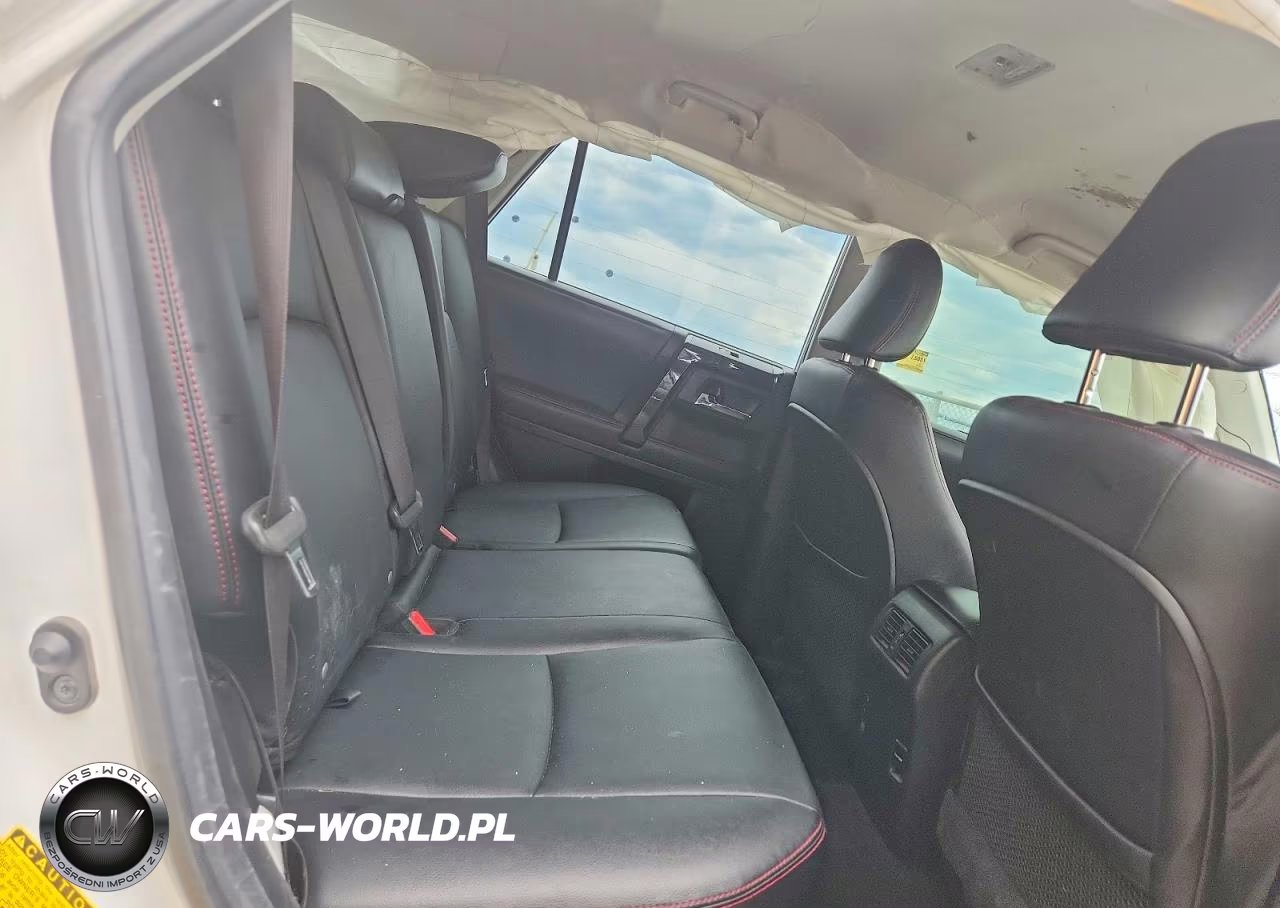 2018 Toyota 4Runner Trd Off-Road Premium VIN:JTEBU5JR0J5513532 - 11