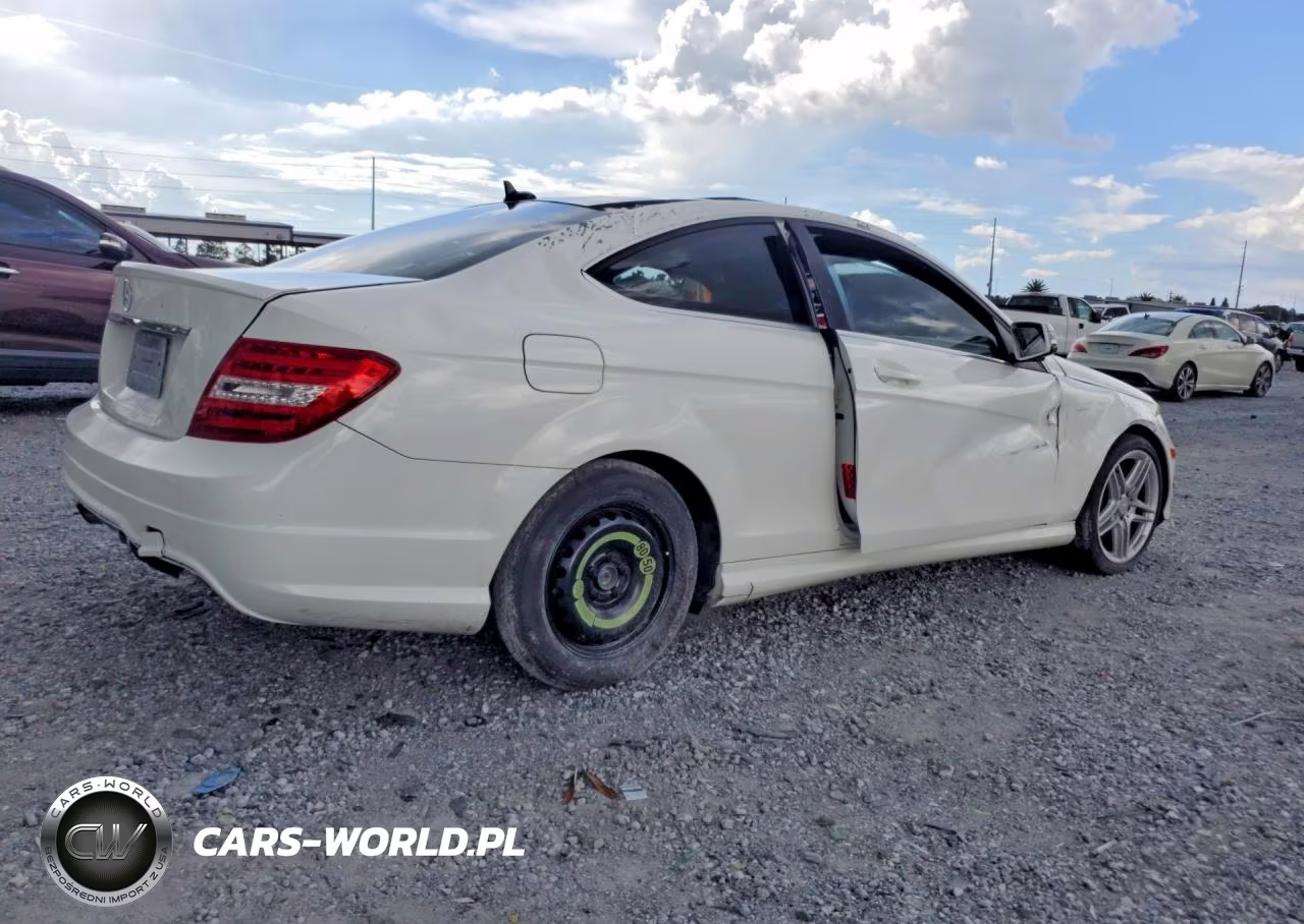 2014 Mercedes-Benz C 250 VIN:WDDGJ4HB2EG200360 - 3