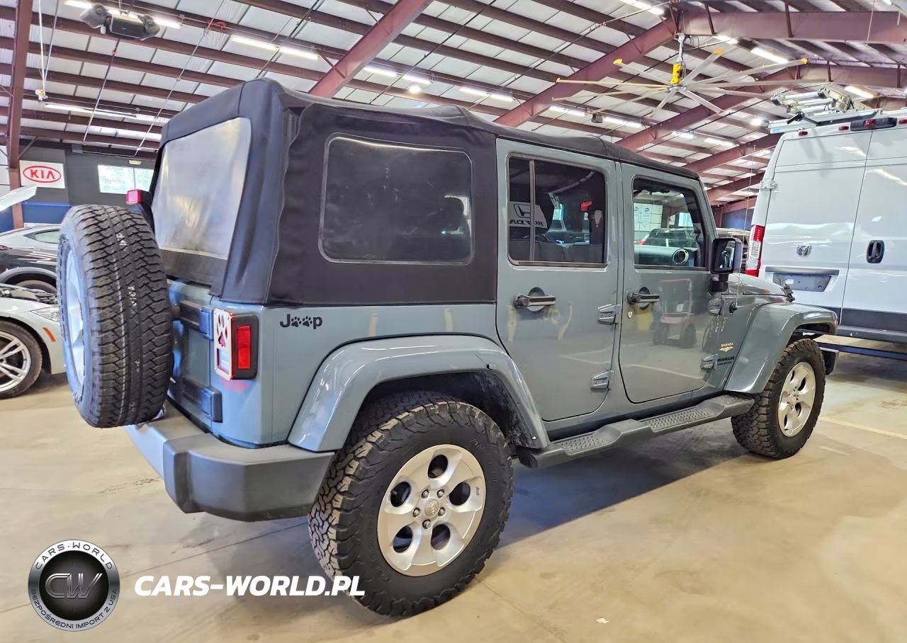 2015 Jeep Wrangler Unlimited Sahara VIN:1C4HJWEGXFL525874 - 3
