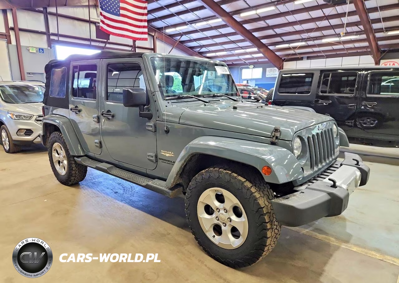 2015 Jeep Wrangler Unlimited Sahara VIN:1C4HJWEGXFL525874 - 4