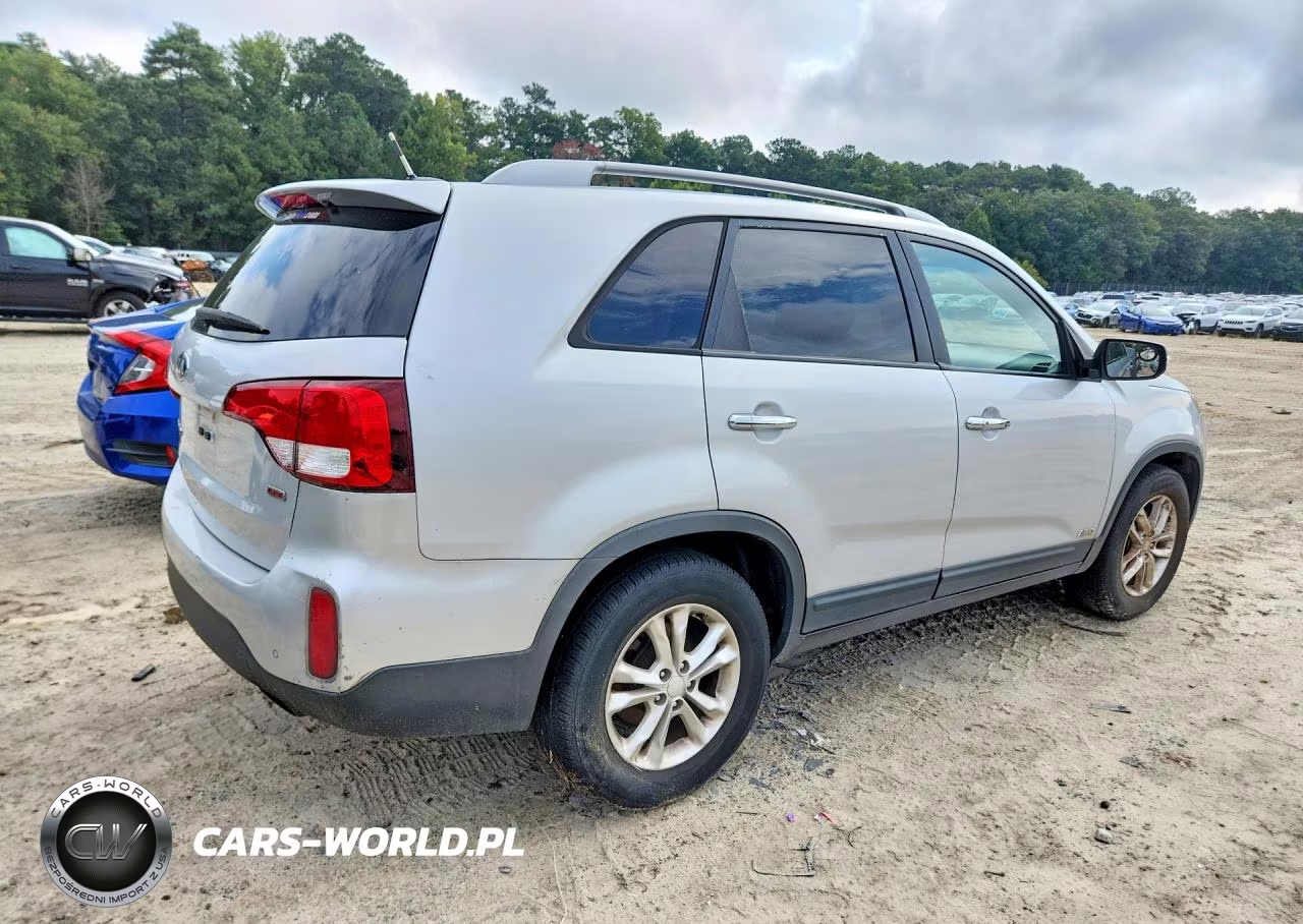 2014 Kia Sorento Lx VIN:5XYKTDA6XEG500890 - 3