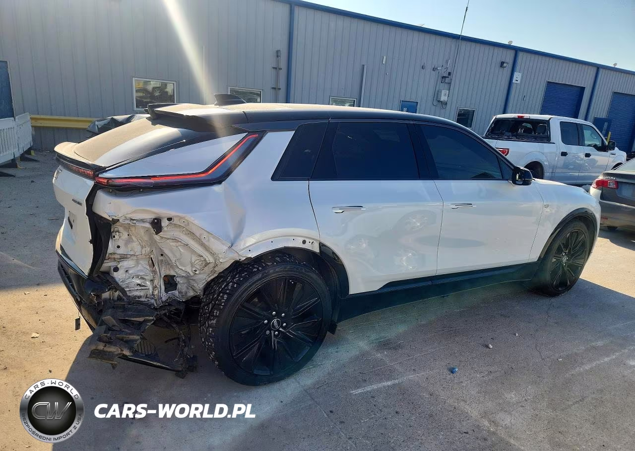 2024 Cadillac Lyriq Sport VIN:1GYKPWRK5RZ113750 - 3