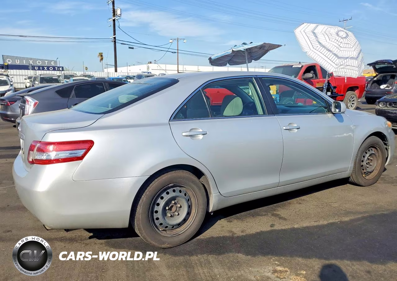 2010 Toyota Camry Le VIN:4T1BF3EK1AU052438 - 3