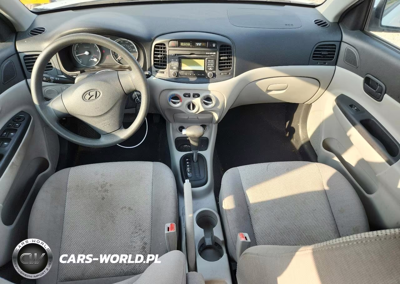 2008 Hyundai Accent Gls VIN:KMHCN46C38U250999 - 8