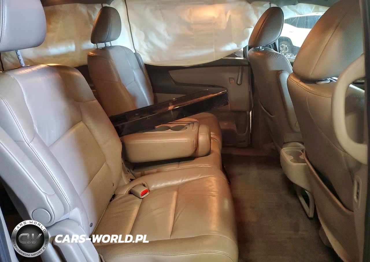 2011 Honda Odyssey Touring VIN:5FNRL5H98BB013727 - 10