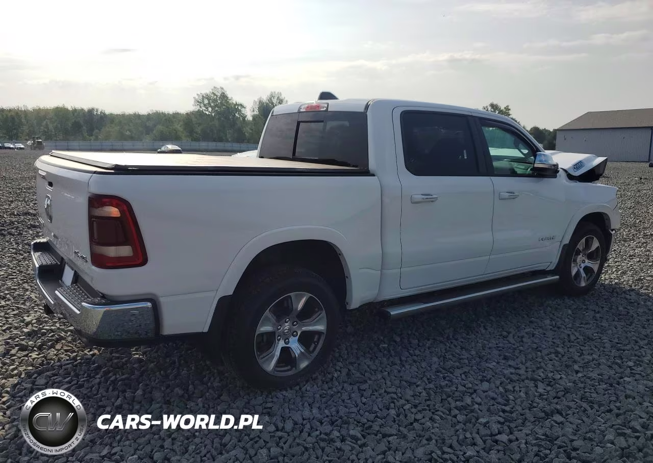 2020 Ram 1500 Laramie VIN:1C6SRFJT4LN116617 - 3