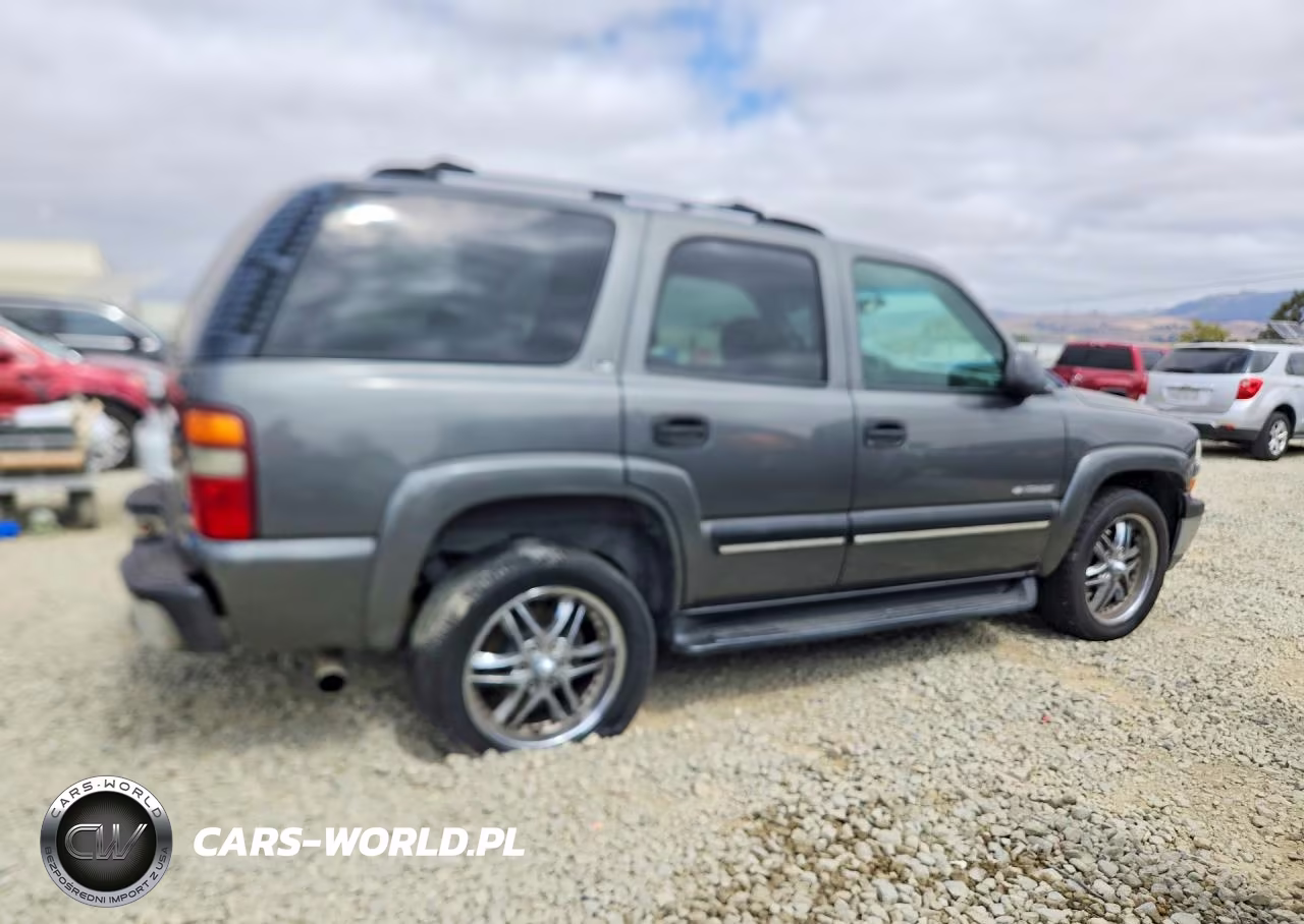 2002 Chevrolet Tahoe C1500 VIN:1GNEC13T72R225627 - 3