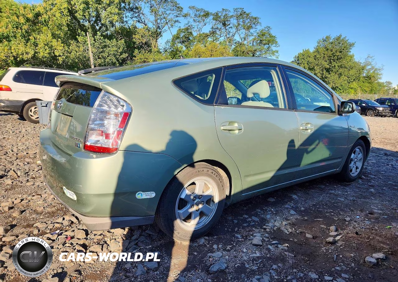 2007 Toyota Prius VIN:JTDKB20U677674124 - 3