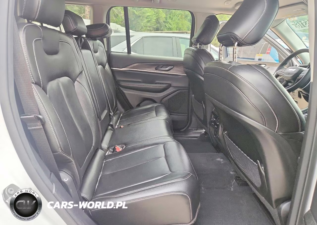 2023 Jeep Grand Cherokee Limited VIN:1C4RJHBG3PC517590 - 10