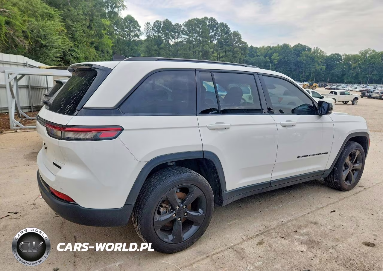2023 Jeep Grand Cherokee Limited VIN:1C4RJHBG3PC517590 - 3