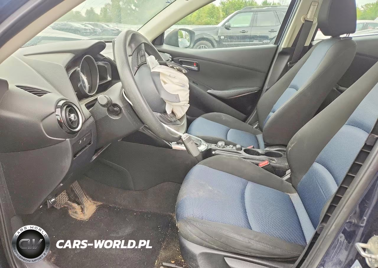 2018 Toyota Yaris Ia Base VIN:3MYDLBYV2JY310910 - 7
