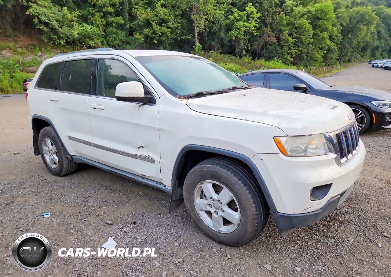 2011 Jeep Grand Cherokee Laredo VIN:1J4RR4GG3BC576295 - 4