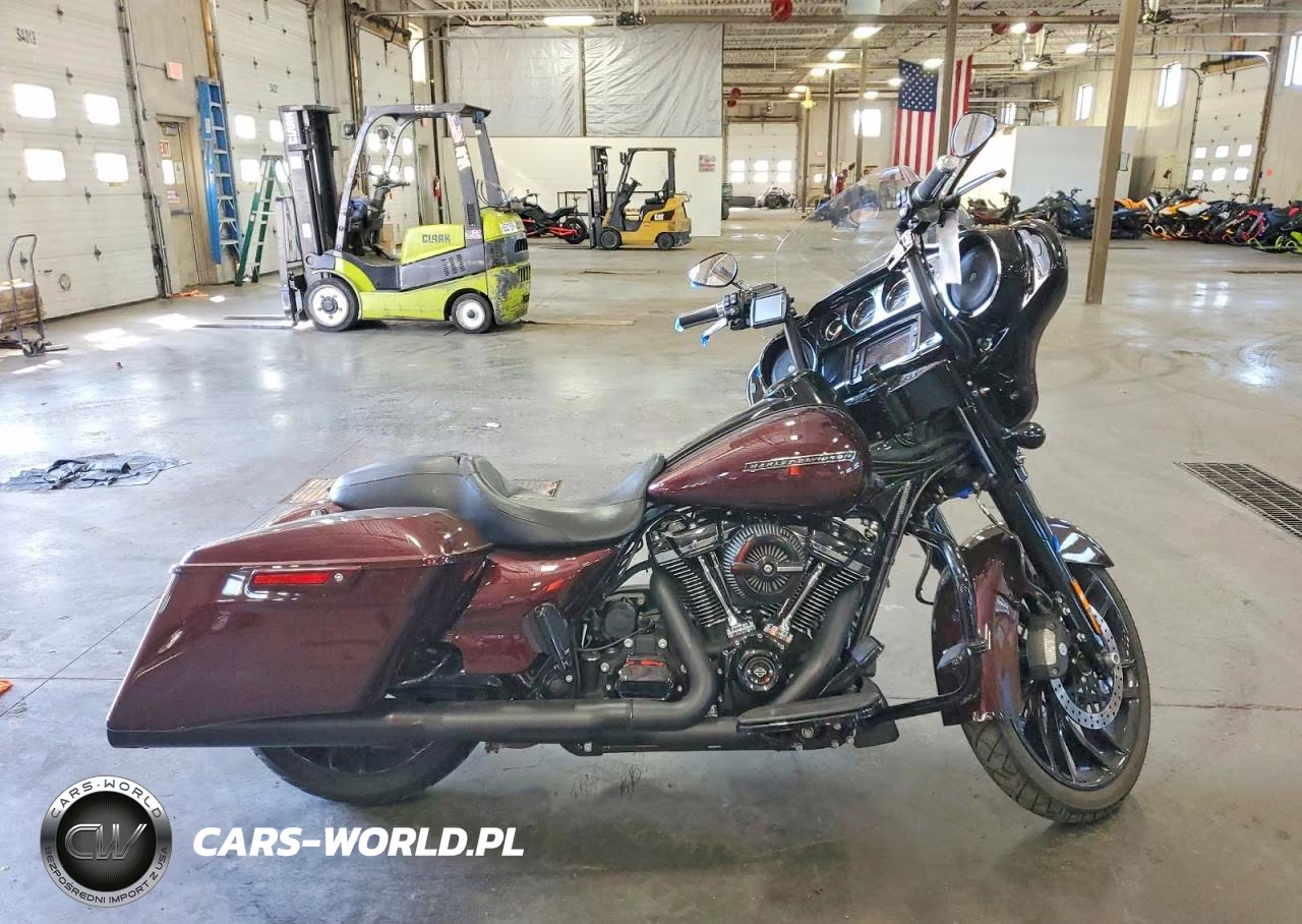 2018 Harley-Davidson Flhxs Street Glide Special VIN:1HD1KRC1XJB631821 - 1