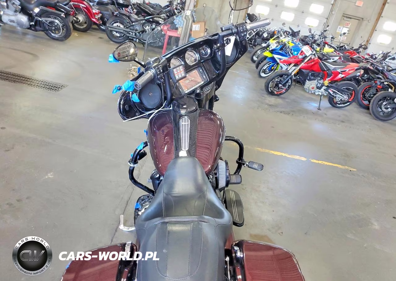 2018 Harley-Davidson Flhxs Street Glide Special VIN:1HD1KRC1XJB631821 - 6
