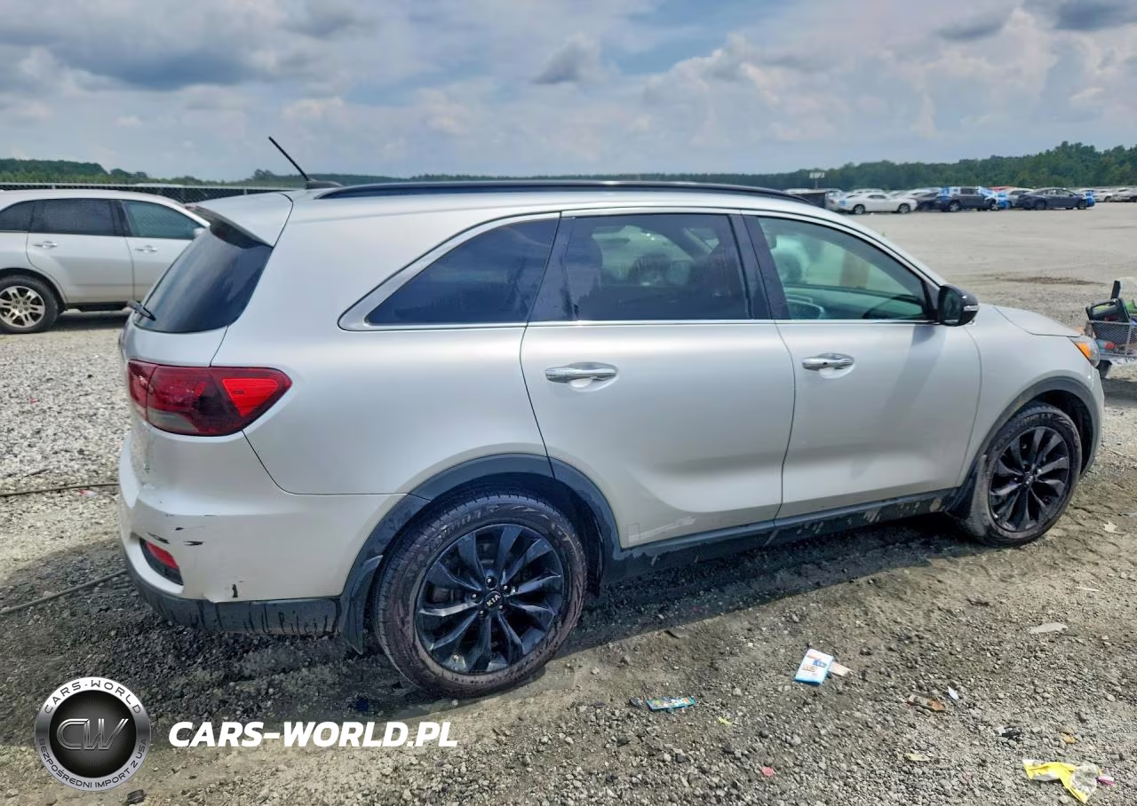 2020 Kia Sorento S VIN:5XYPG4A55LG710232 - 3