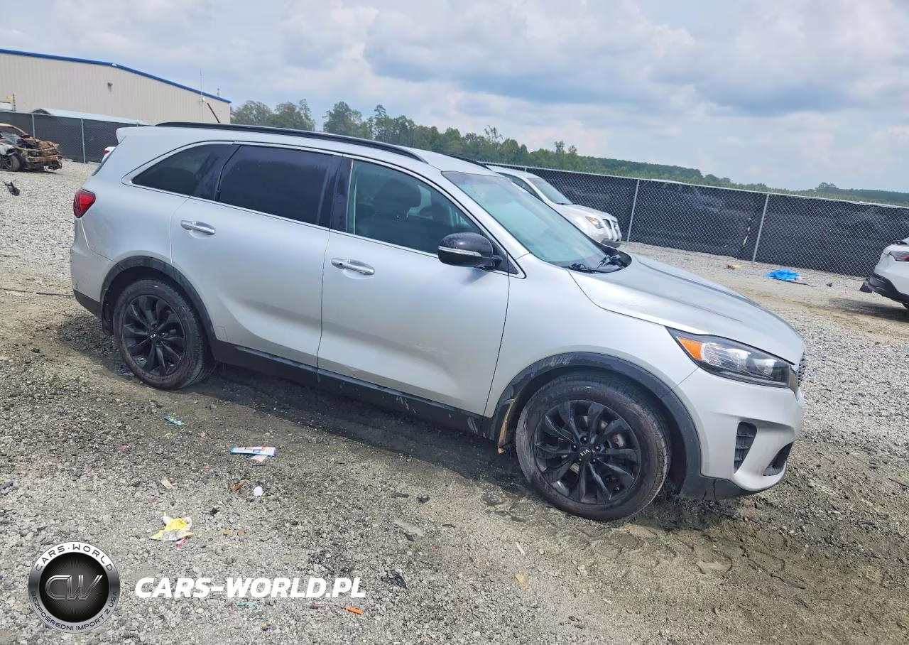2020 Kia Sorento S VIN:5XYPG4A55LG710232 - 4
