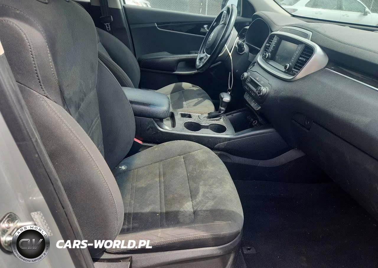 2020 Kia Sorento S VIN:5XYPG4A55LG710232 - 7