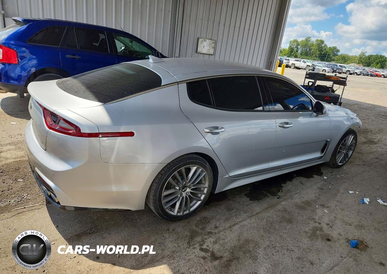 KIA STINGER VIN:KNAE15LA3J6031324 - 3