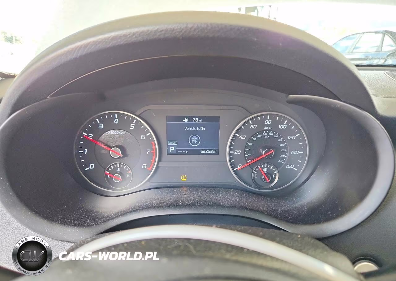 KIA STINGER VIN:KNAE15LA3J6031324 - 9
