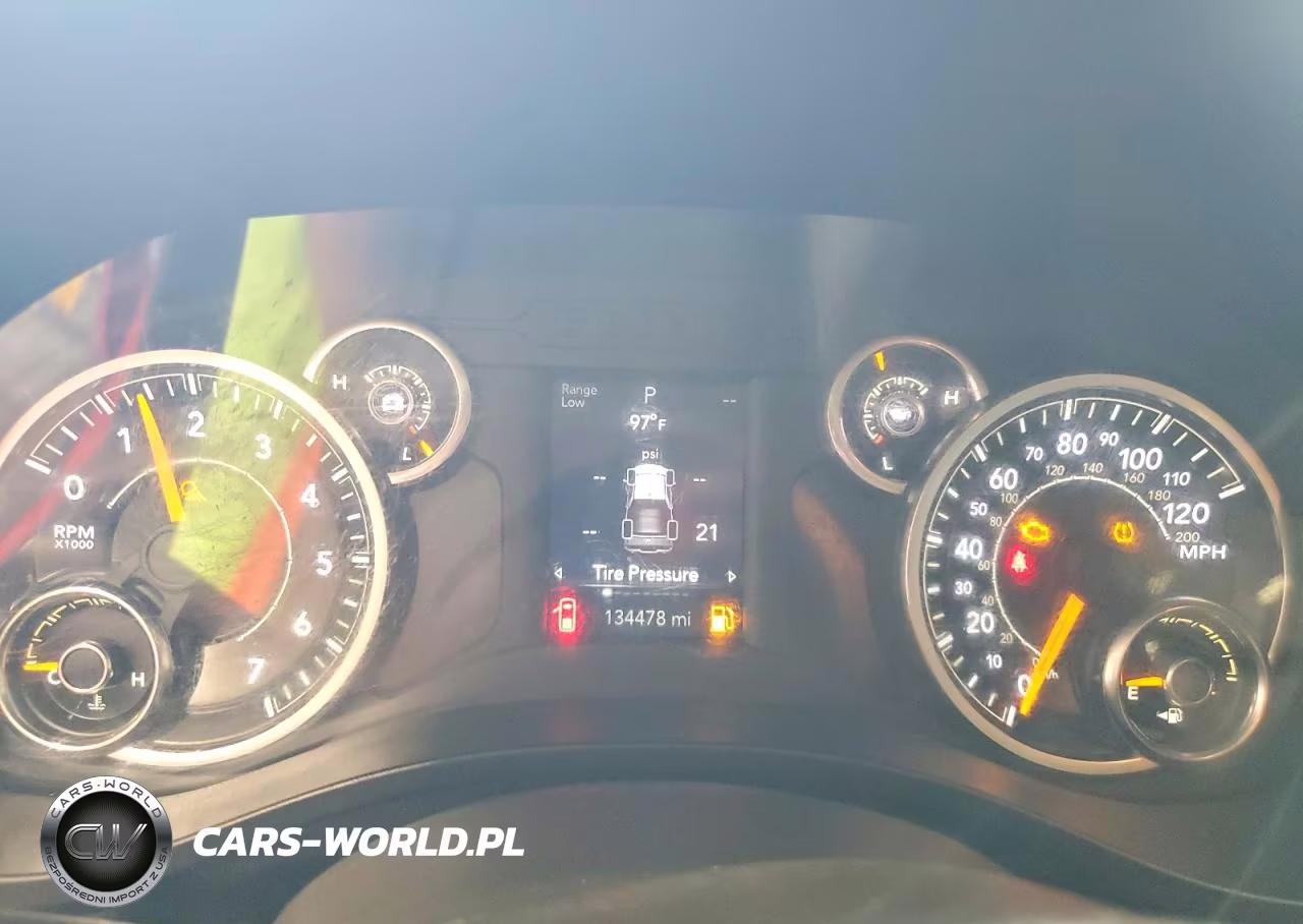 2019 Ram 1500 Tradesman VIN:1C6RRECT0KN604421 - 9