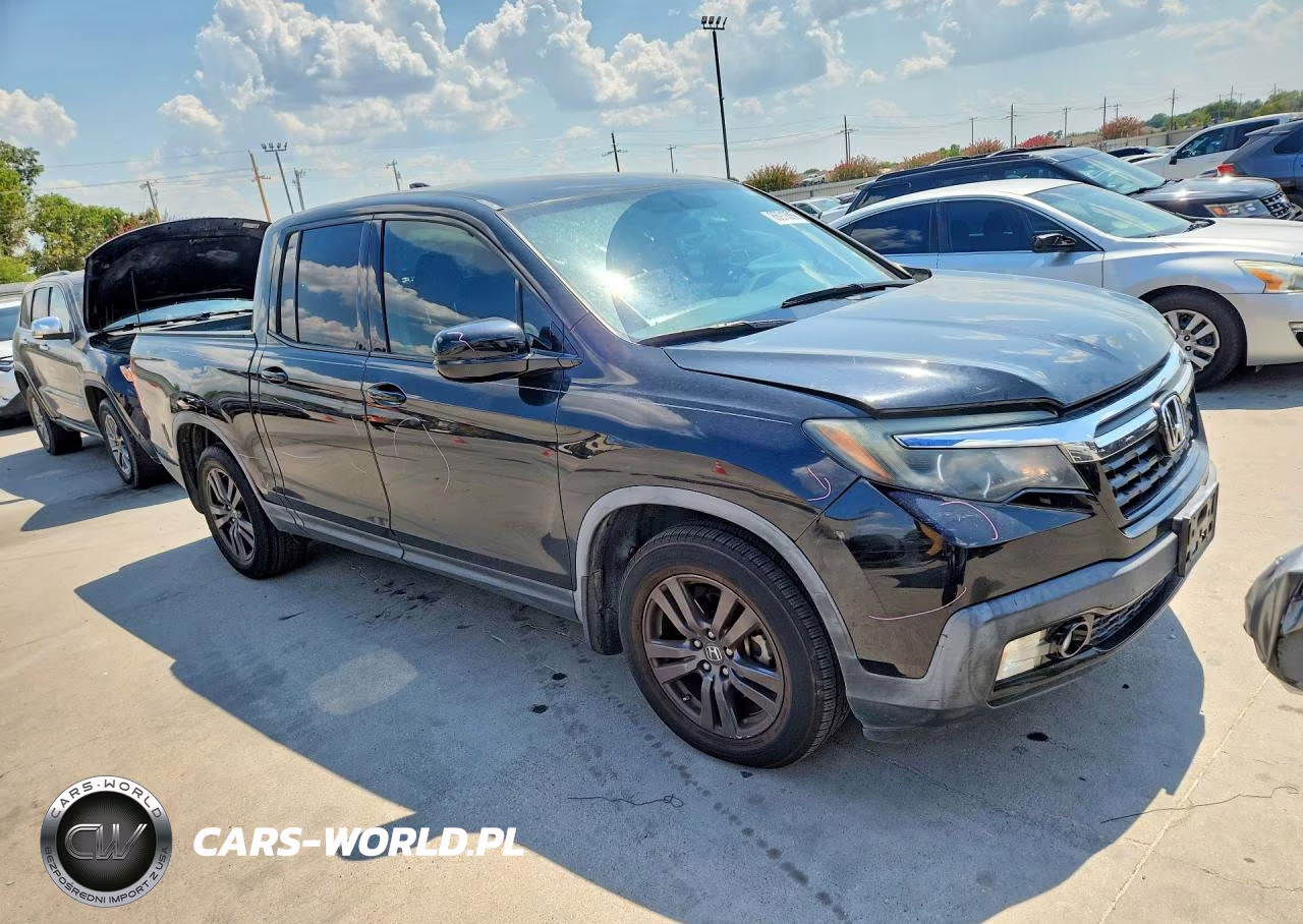 2019 Honda Ridgeline Sport VIN:5FPYK2F1XKB002794 - 4