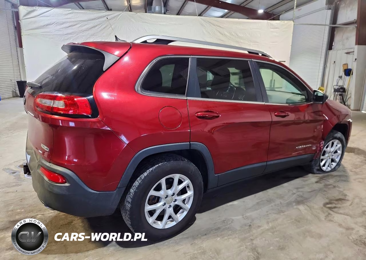 2014 Jeep Cherokee Latitude VIN:1C4PJMCS9EW226445 - 3