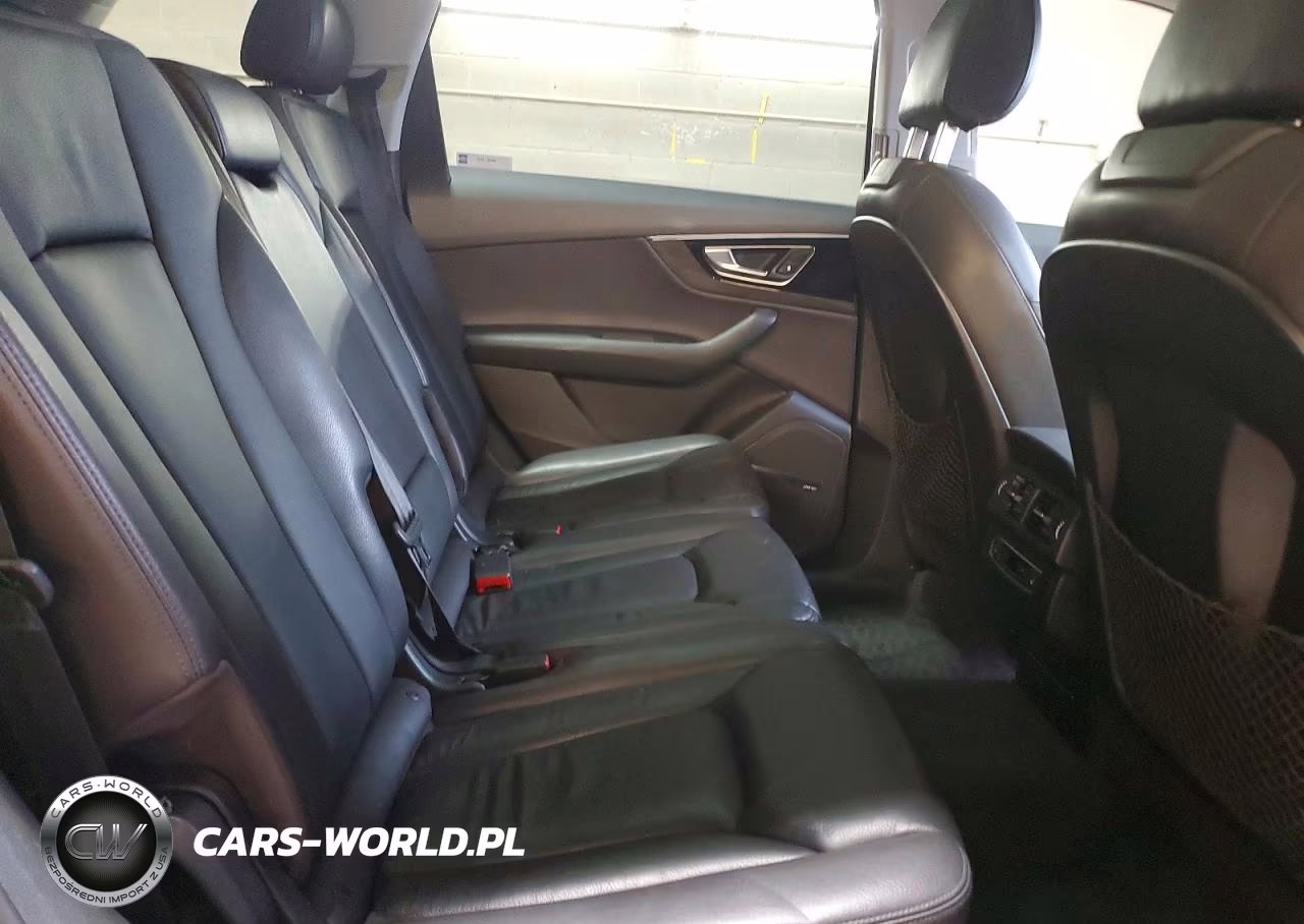 2017 Audi Q7 Premium Plus VIN:WA1LAAF73HD004529 - 11