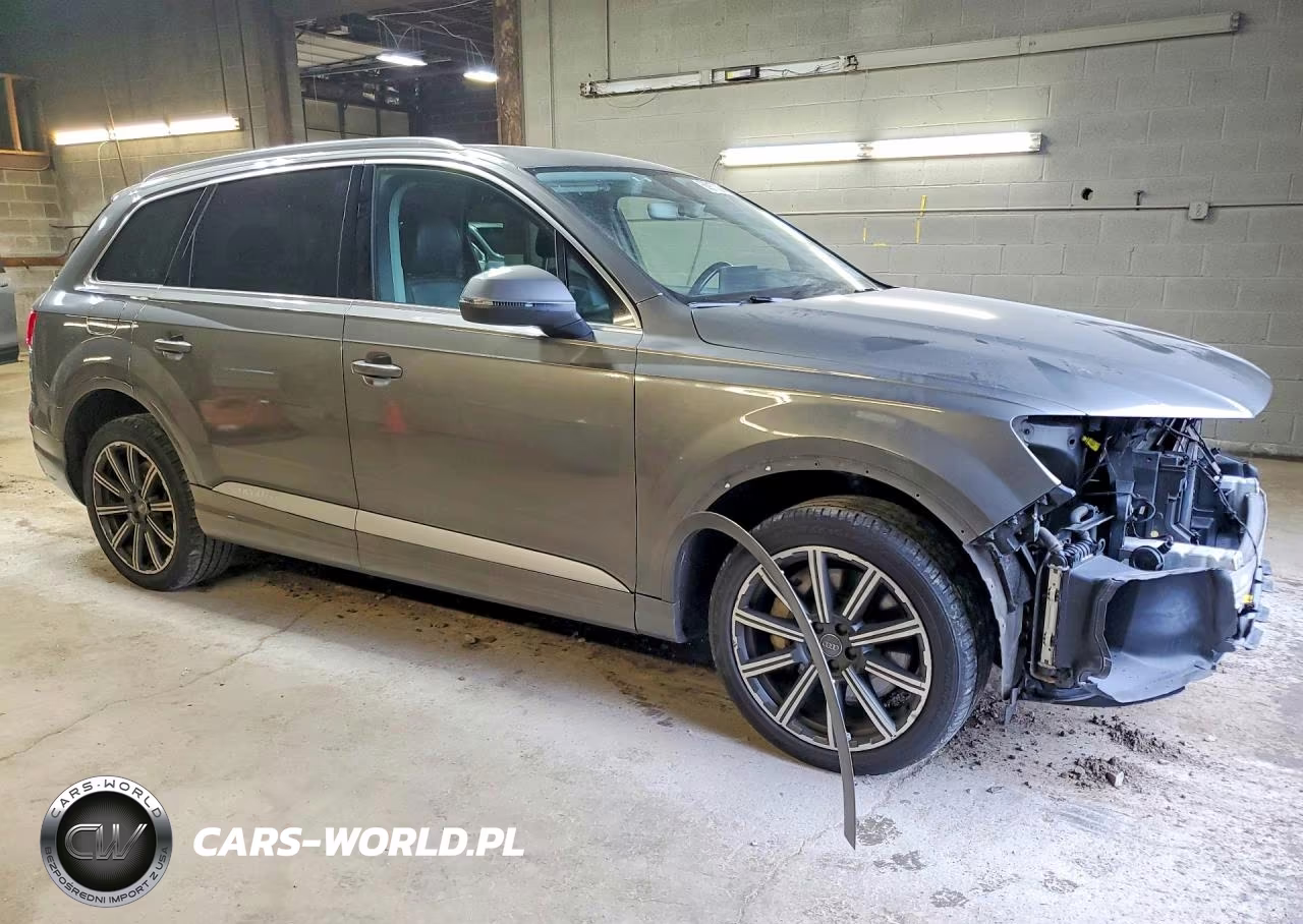 2017 Audi Q7 Premium Plus VIN:WA1LAAF73HD004529 - 4