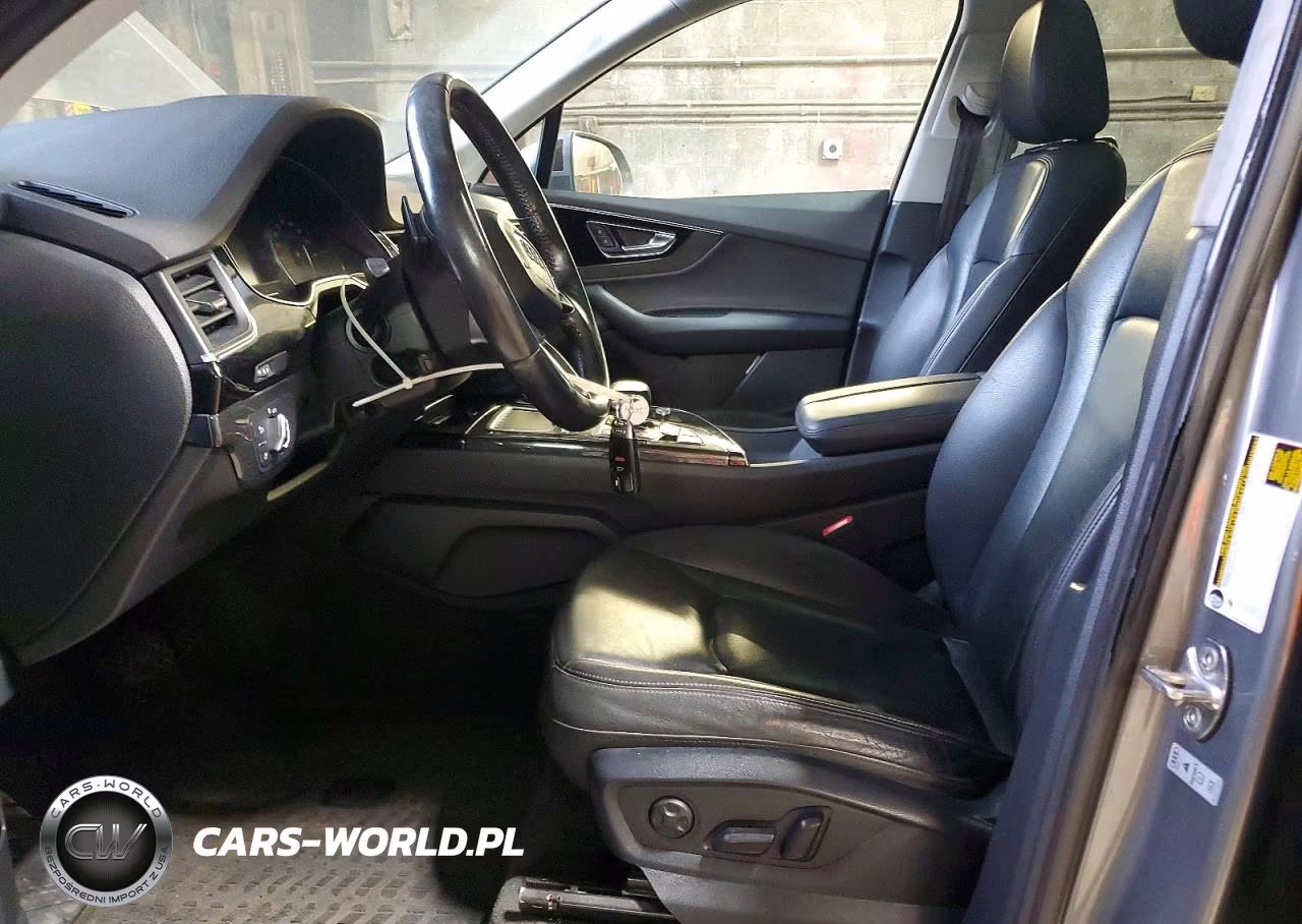 2017 Audi Q7 Premium Plus VIN:WA1LAAF73HD004529 - 7
