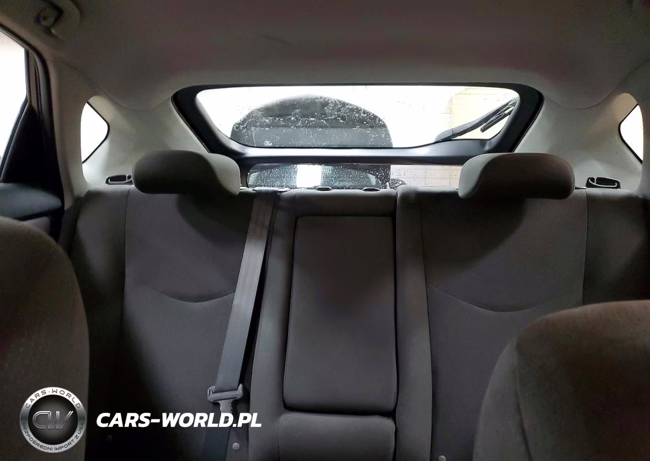 2013 Toyota Prius Two VIN:JTDKN3DU8D5669487 - 10