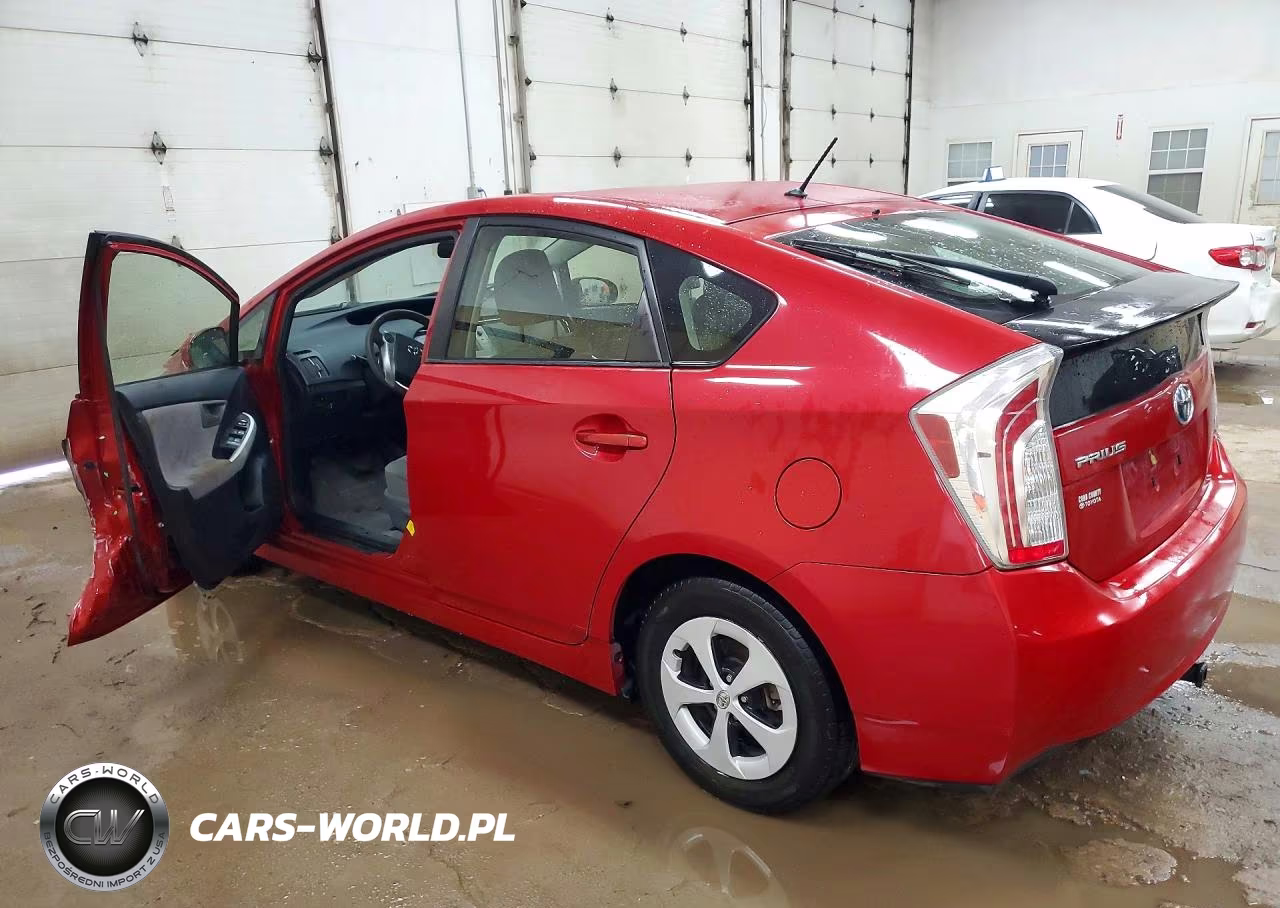 2013 Toyota Prius Two VIN:JTDKN3DU8D5669487 - 2