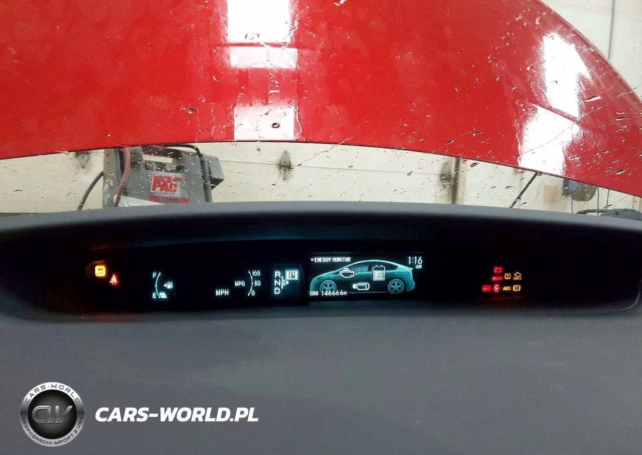 2013 Toyota Prius Two VIN:JTDKN3DU8D5669487 - 9
