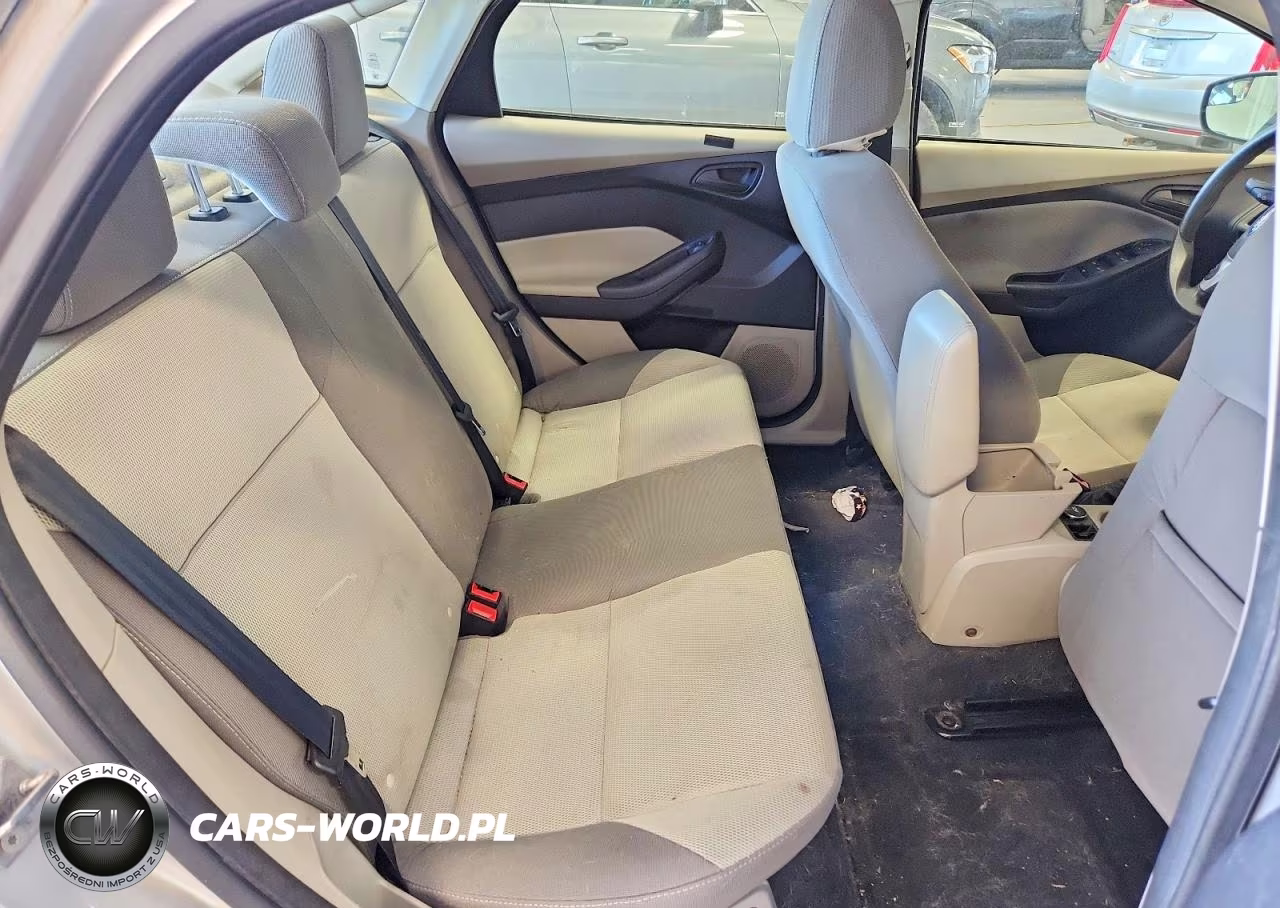 2012 Ford Focus Se VIN:1FAHP3F24CL424380 - 10