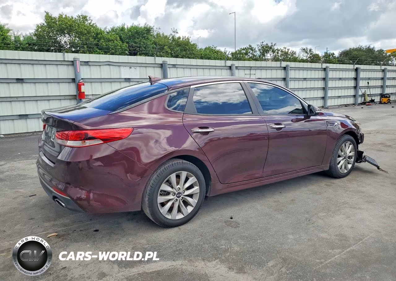 2018 Kia Optima Lx VIN:5XXGT4L37JG252508 - 3