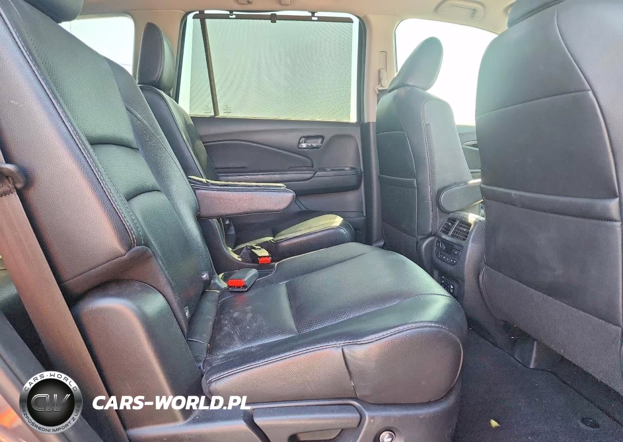2017 Honda Pilot Elite VIN:5FNYF6H06HB055932 - 11