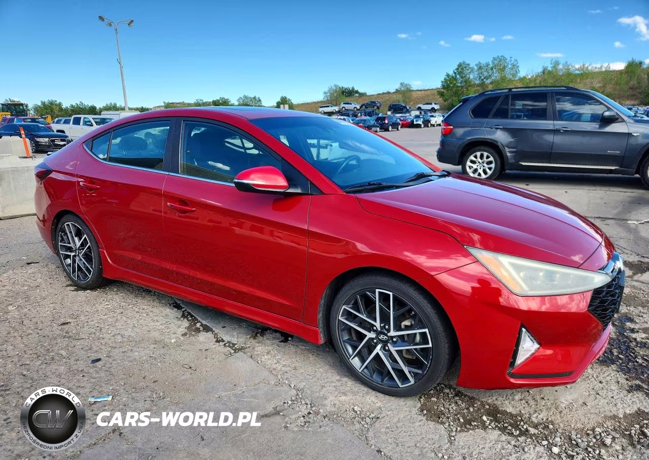2019 Hyundai Elantra Sport VIN:KMHD04LB4KU856155 - 4