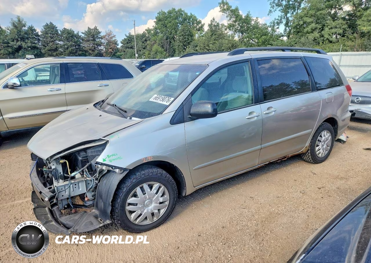 2007 Toyota Sienna Le 8-Passenger