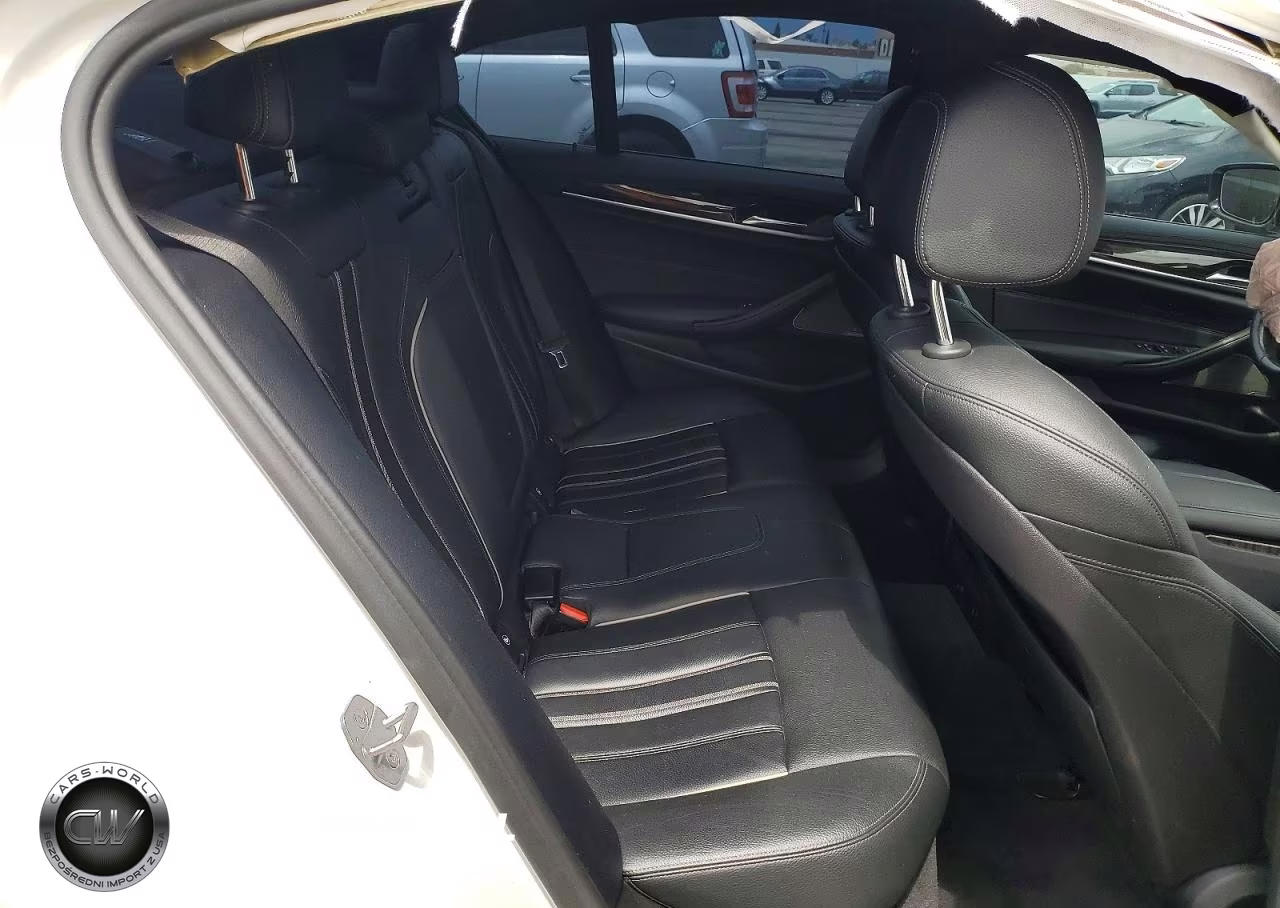 2018 BMW 530E VIN:WBAJA9C52JB250176 - 10