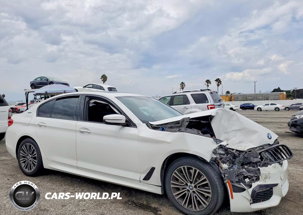 2018 BMW 530E VIN:WBAJA9C52JB250176 - 4