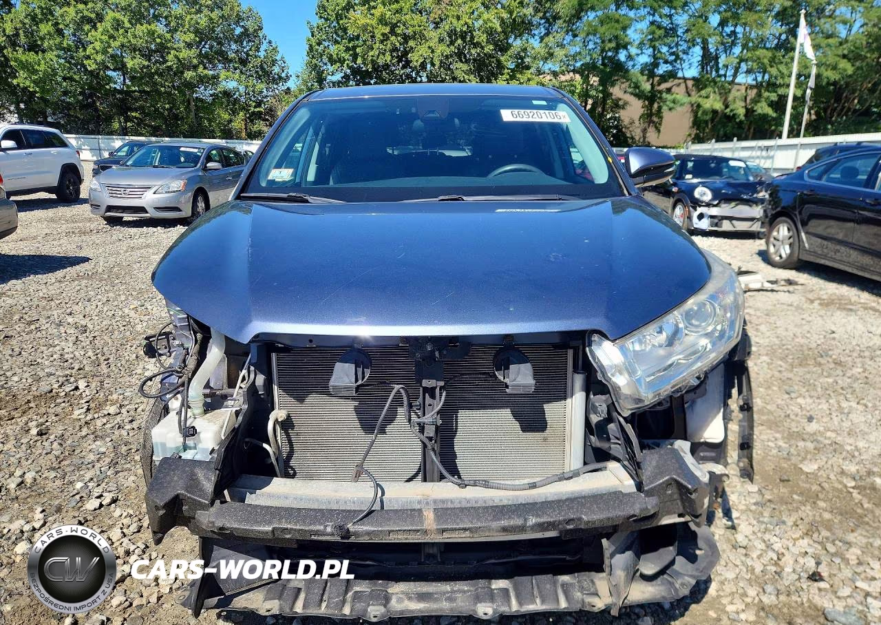 2018 Toyota Highlander Le VIN:5TDBZRFH4JS876844 - 5