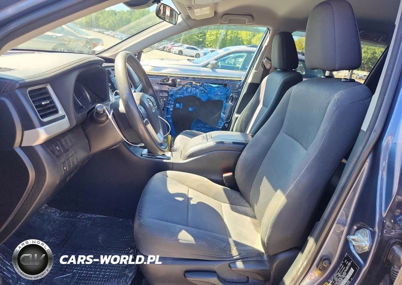 2018 Toyota Highlander Le VIN:5TDBZRFH4JS876844 - 7