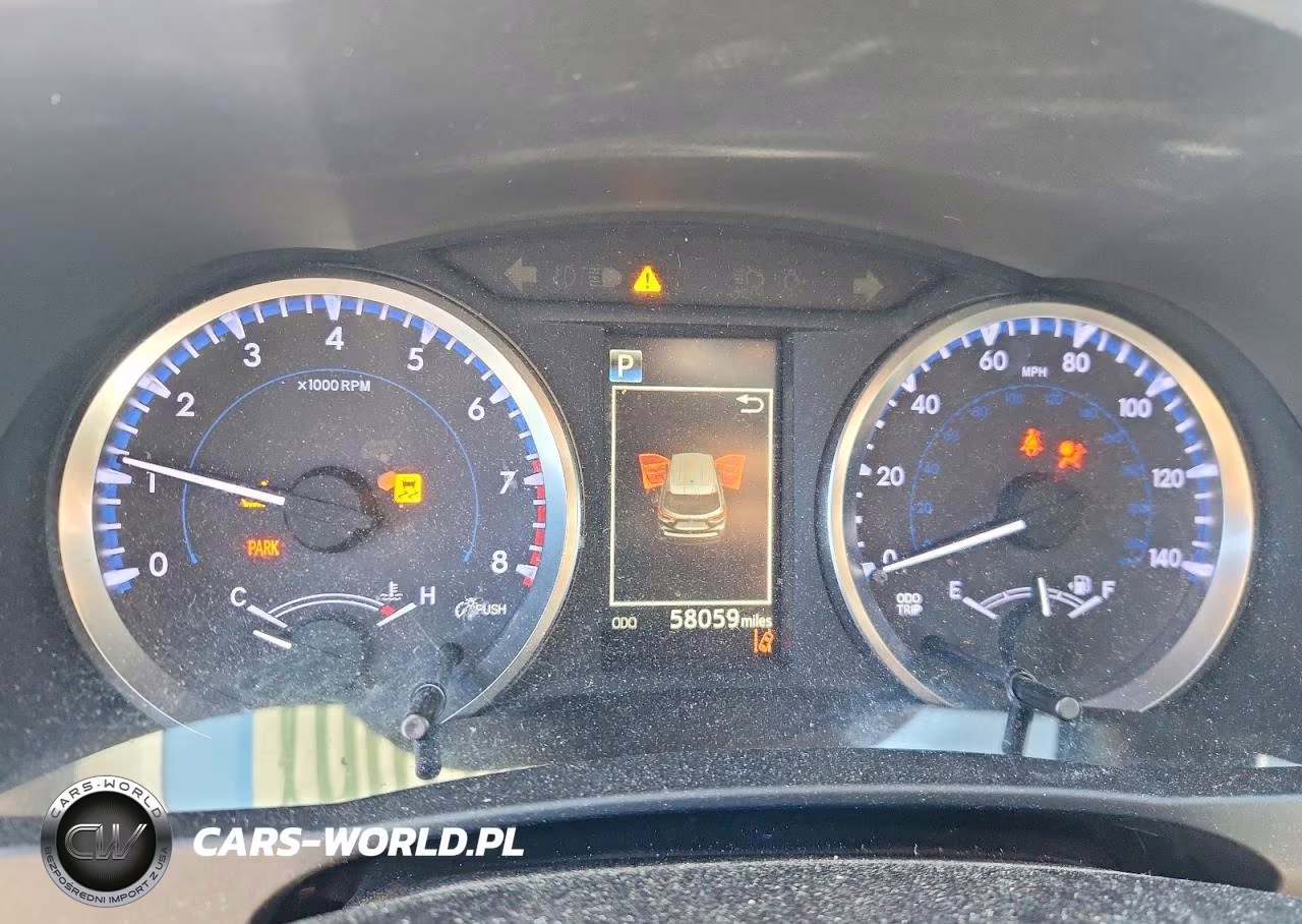2018 Toyota Highlander Le VIN:5TDBZRFH4JS876844 - 9
