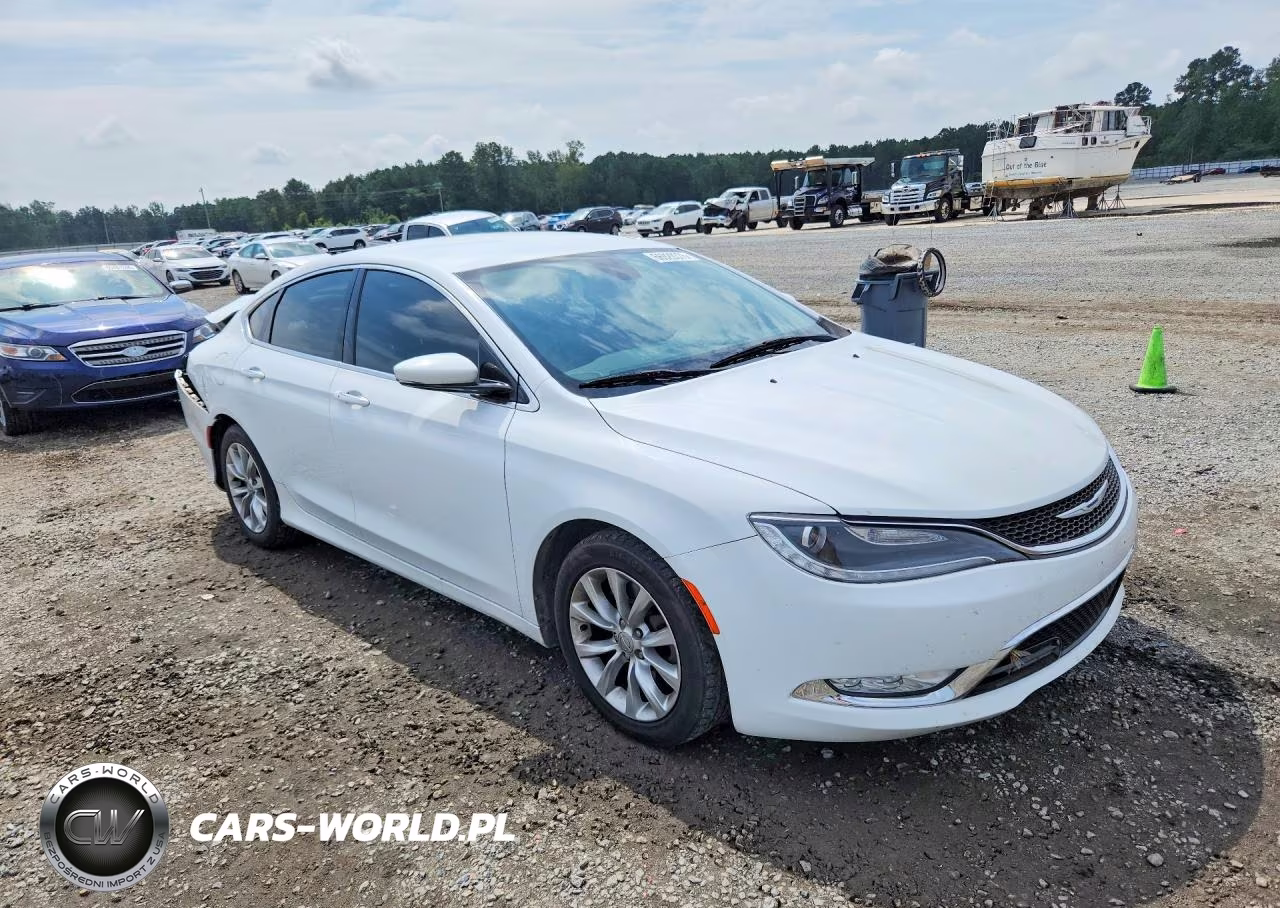 2015 Chrysler 200 C VIN:1C3CCCCG2FN572850 - 4