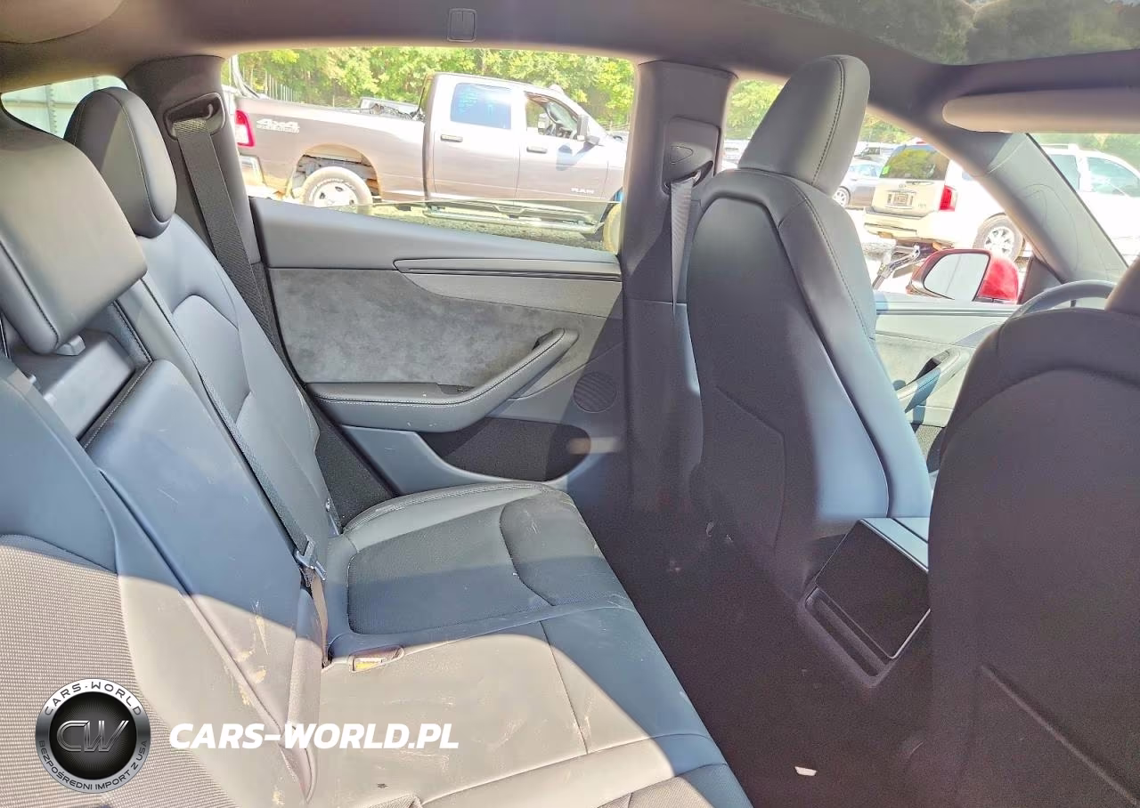 2026 Tesla Model Y VIN:7SAYGDEE0TA741085 - 10