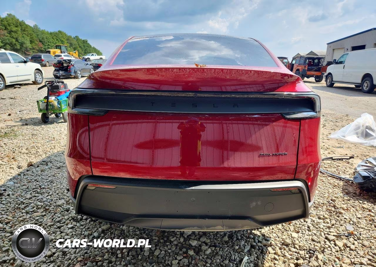 2026 Tesla Model Y VIN:7SAYGDEE0TA741085 - 6