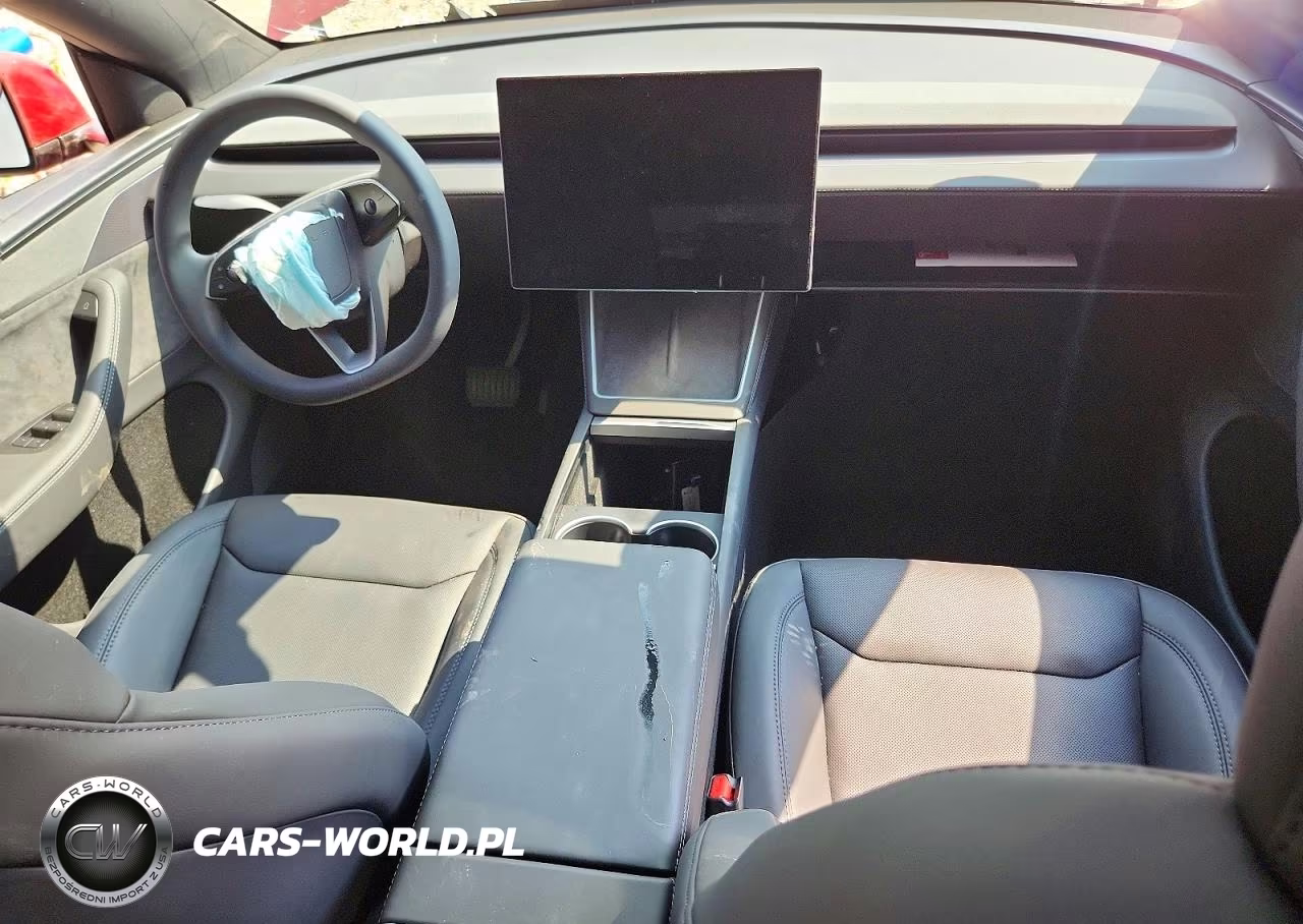 2026 Tesla Model Y VIN:7SAYGDEE0TA741085 - 8