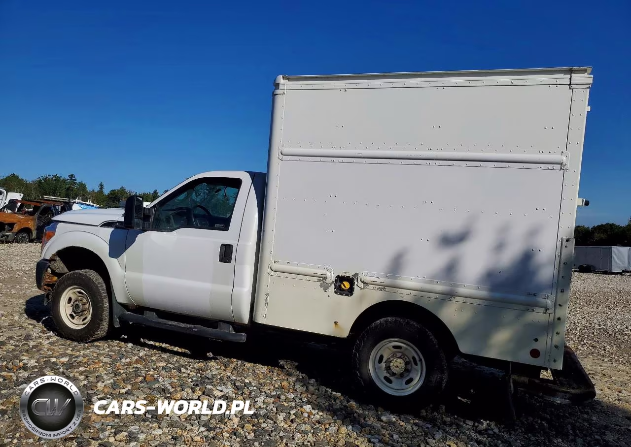 2015 Ford F250 Super Duty Box Truck VIN:1FDBF2B65FED21561 - 2